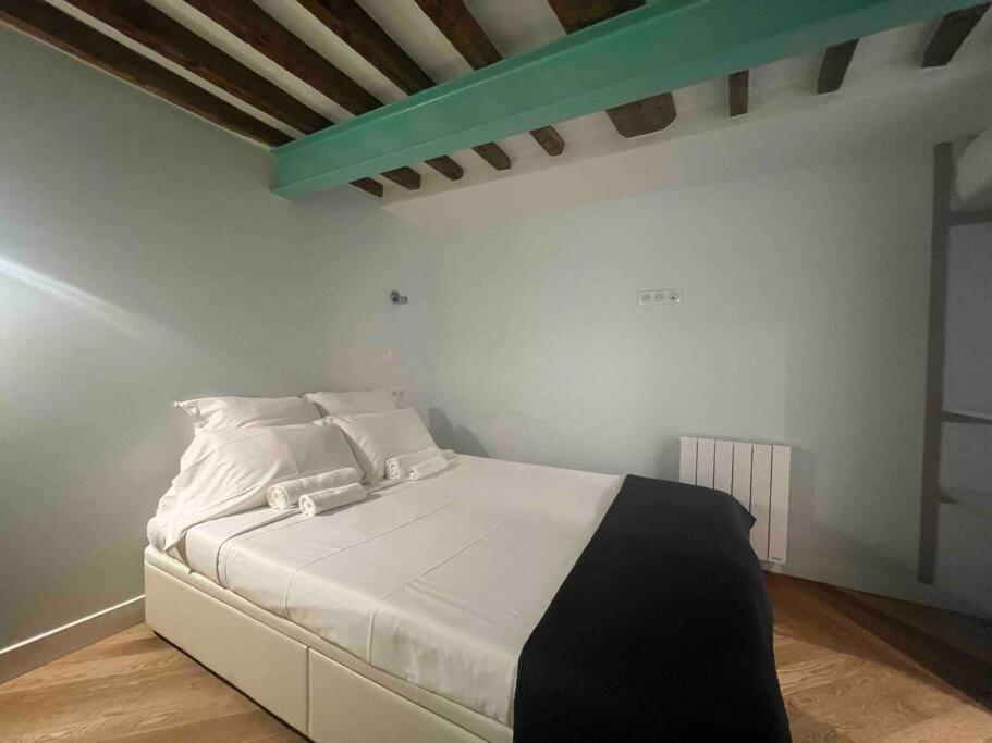 Paris Le Marais Duplex Apartment Exterior photo